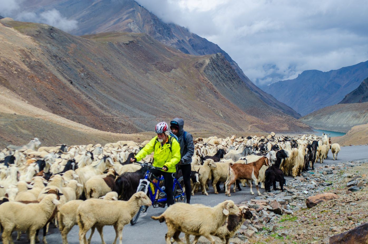 Manali to Khardung La Inclusive Tandem Cycling Expedition - M2K2018